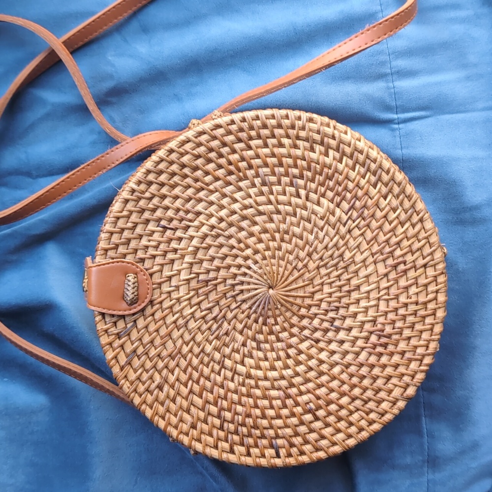 Round Woven Rattan Crossbody Purse
